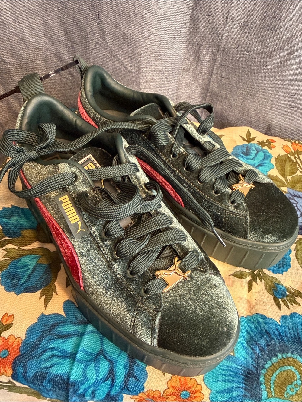 NWOT Puma MAYZE Velvet Platform Sneakers